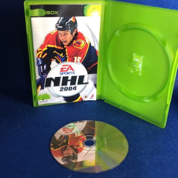 ⭐️4/$36⭐️ NHL 2004 Xbox - Picture 7 of 8